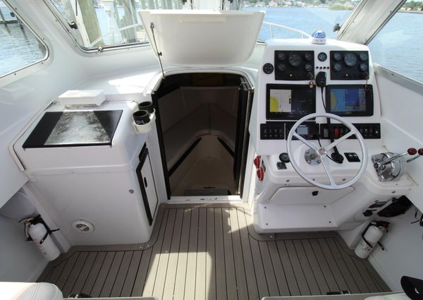 Blackfin 27 Combi image