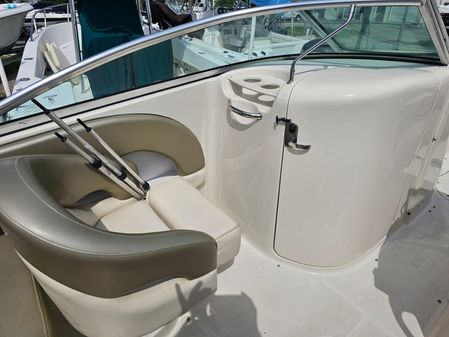 Sea Ray 220 Sundeck image