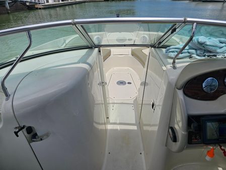 Sea Ray 220 Sundeck image