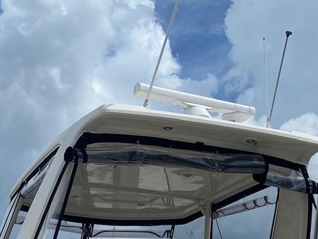Carver 40 Command Bridge image