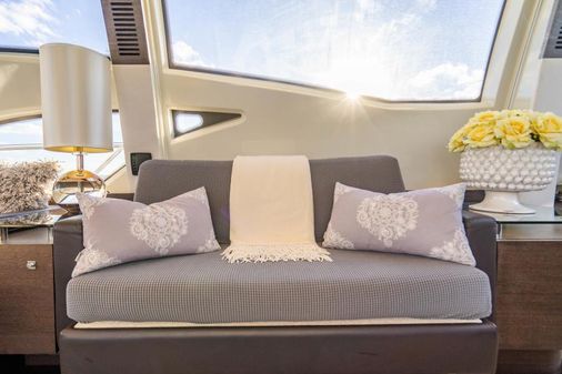 Azimut 86S Express image