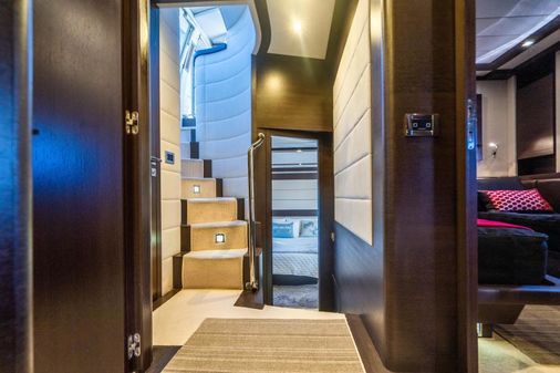 Azimut 86S Express image