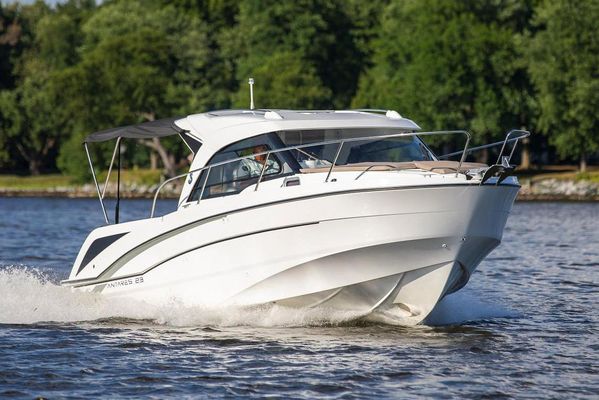 Beneteau America Antares 23 - main image