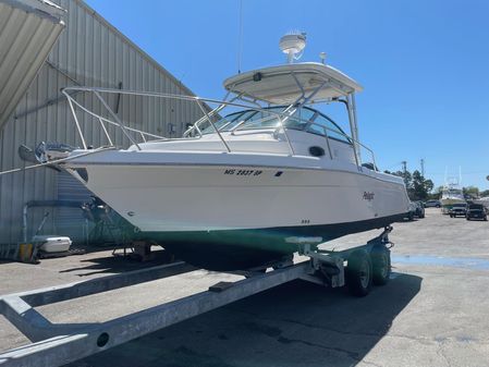 Robalo R265 image