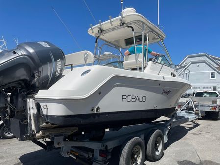 Robalo R265 image