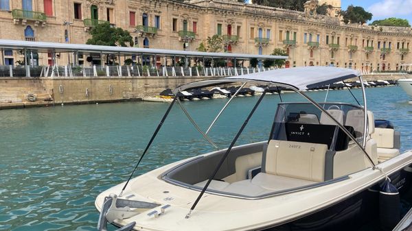 Invictus FX 240