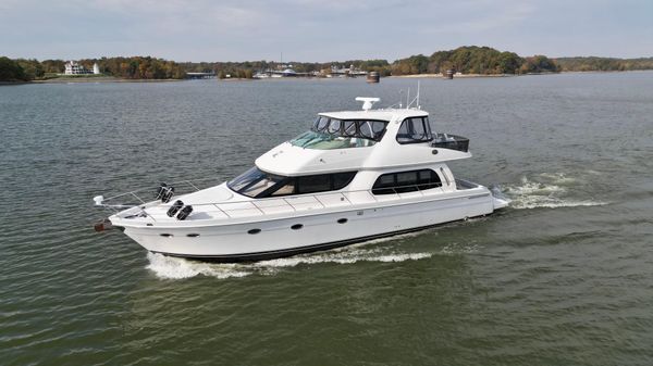 Carver 56 Voyager 