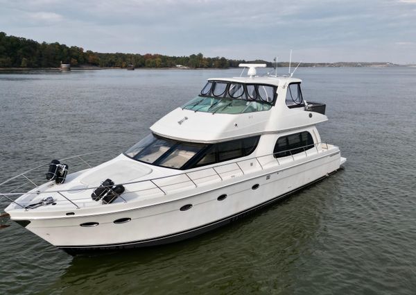 Carver 56 Voyager image