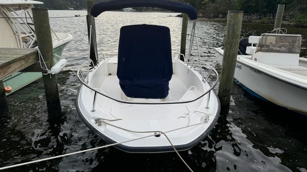 Boston Whaler 200 Dauntless 