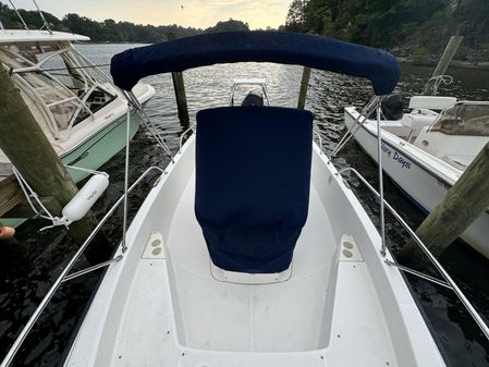 Boston Whaler 200 Dauntless image