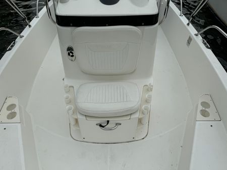 Boston Whaler 200 Dauntless image