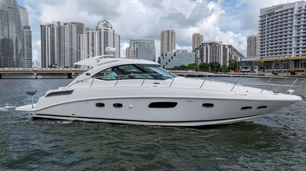 Sea Ray 43 Sundancer 