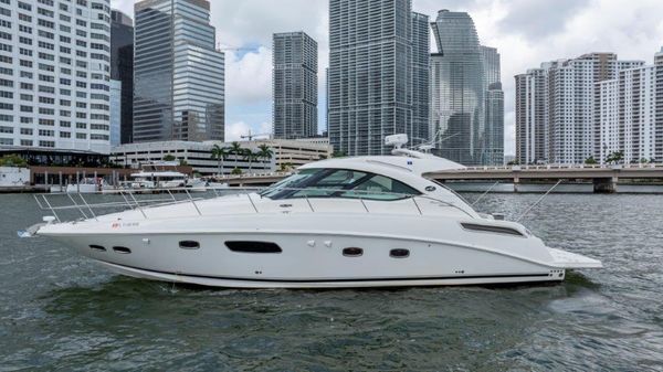 Sea Ray 43 Sundancer 