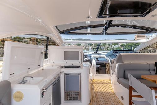 Sunseeker Predator 60 image