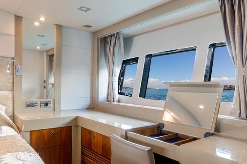 Sunseeker Predator 60 image