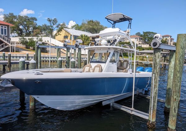 Everglades 335 Center Console image