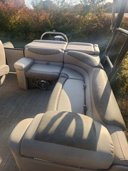 Avalon-luxury-pontoons 2385-CATALINA image