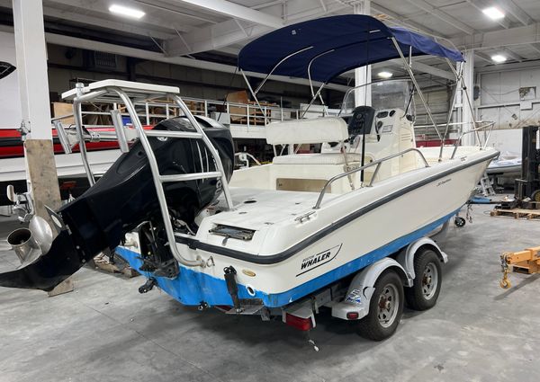 Boston Whaler 200 Dauntless image