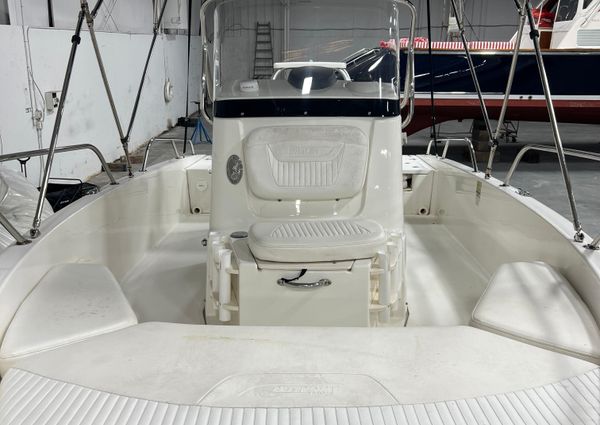 Boston Whaler 200 Dauntless image