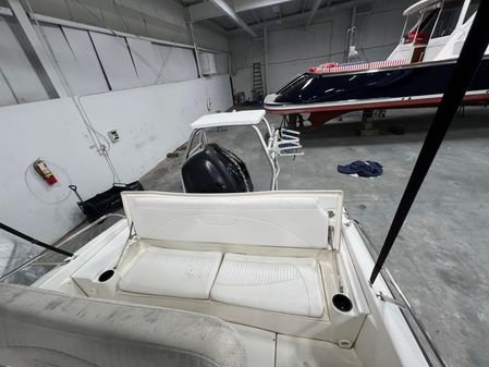 Boston Whaler 200 Dauntless image