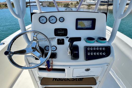 NauticStar 2102 Legacy image