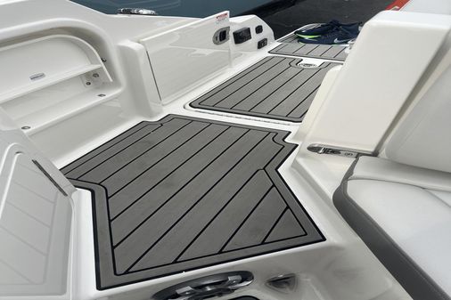 Sea Ray 290 SDX image