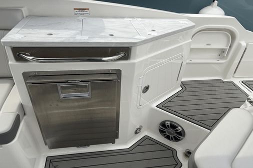 Sea Ray 290 SDX image