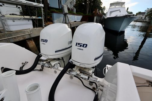 Intrepid 245 Center Console image