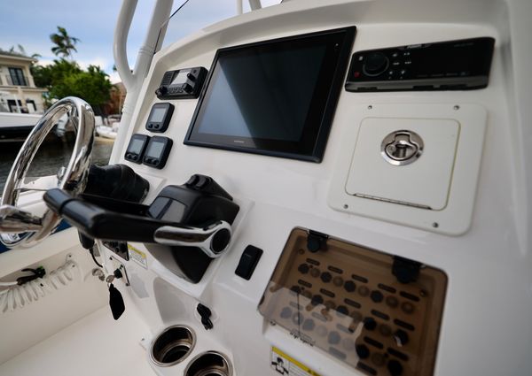 Intrepid 245 Center Console image