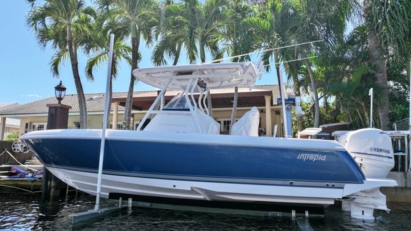 Intrepid 245 Center Console 