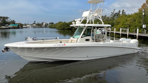 Boston Whaler 350 Outrage 