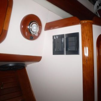 Legacy 40' Flybridge image