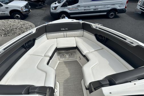 Sea Ray 250 SLX image