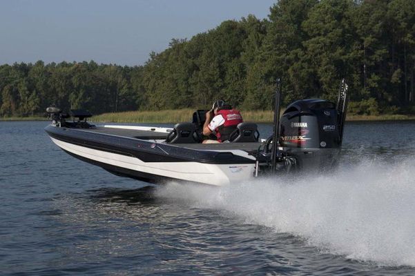 Skeeter FXR 21 - main image