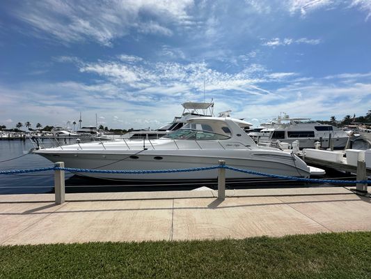 Sea Ray 550 Sundancer - main image