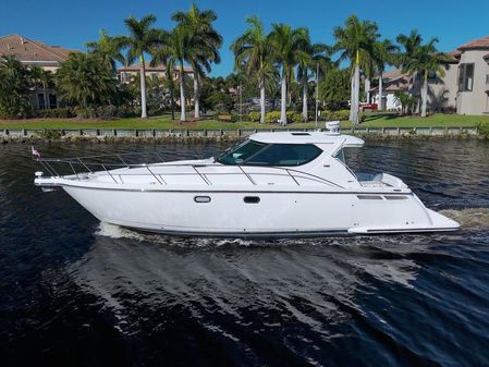 Tiara Yachts 4300 Sovran image