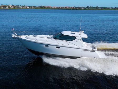 Tiara Yachts 4300 Sovran image