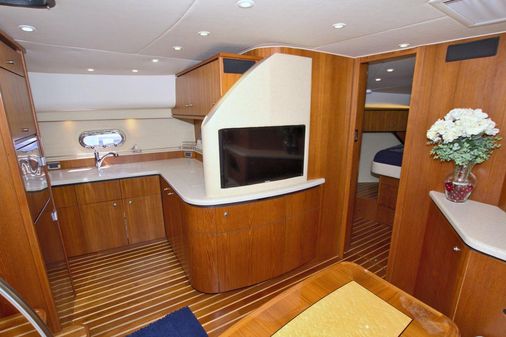 Tiara Yachts 4300 Sovran image