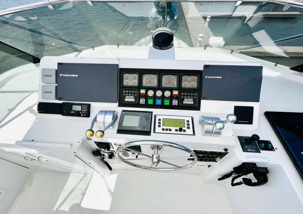 Hatteras 74 Motor Yacht image