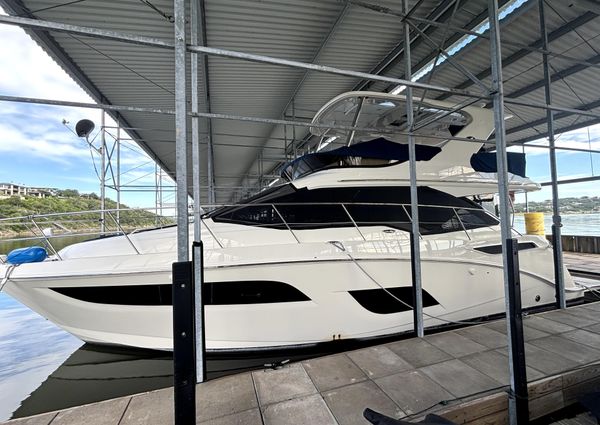 Sea Ray Fly 460 image