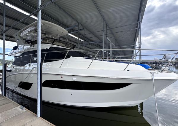 Sea Ray Fly 460 image