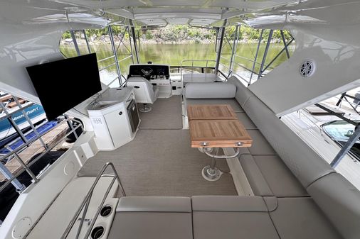 Sea Ray Fly 460 image