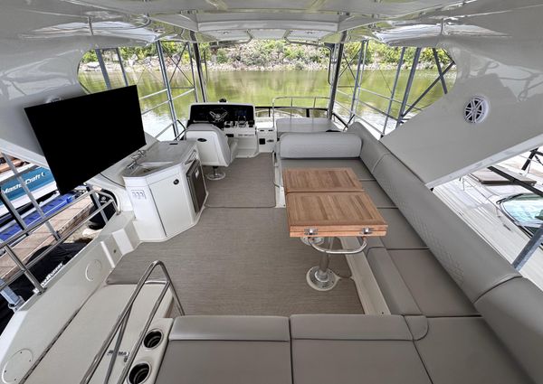 Sea Ray Fly 460 image