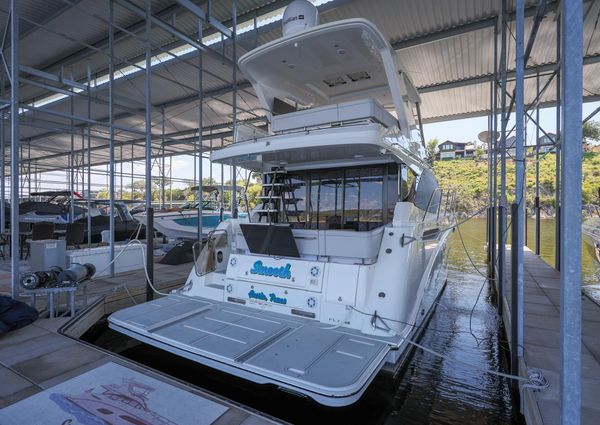 Sea Ray Fly 460 image