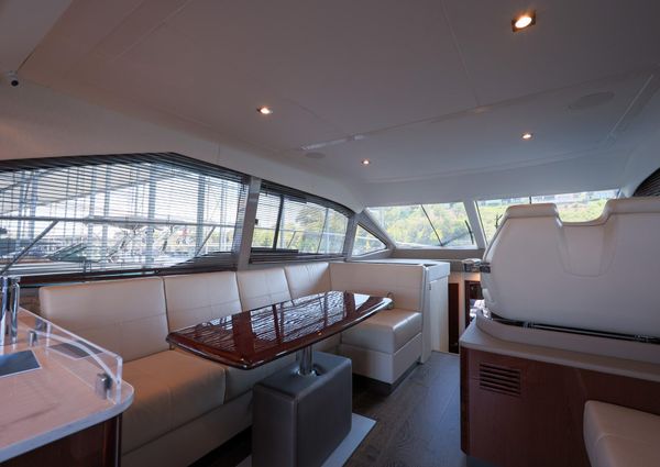 Sea Ray Fly 460 image