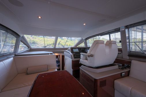 Sea Ray Fly 460 image