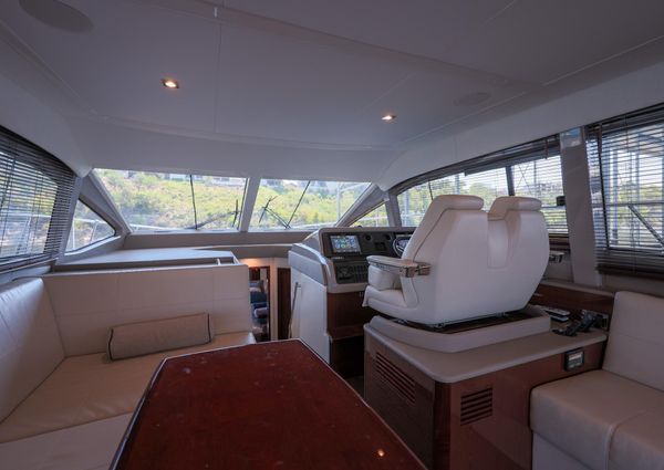 Sea Ray Fly 460 image