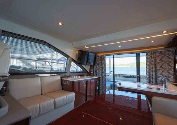 Sea Ray Fly 460 image