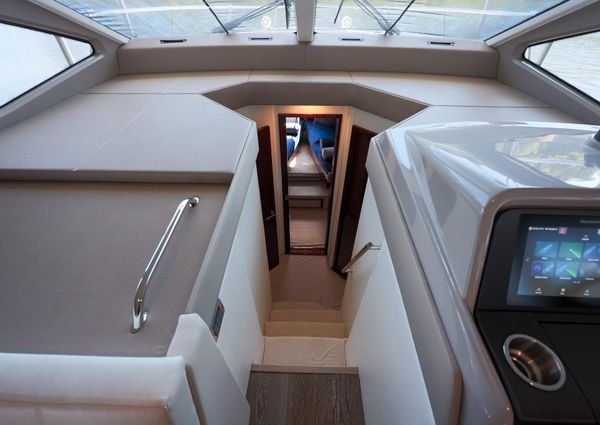 Sea Ray Fly 460 image