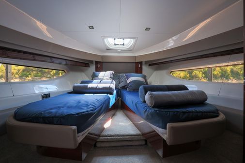 Sea Ray Fly 460 image